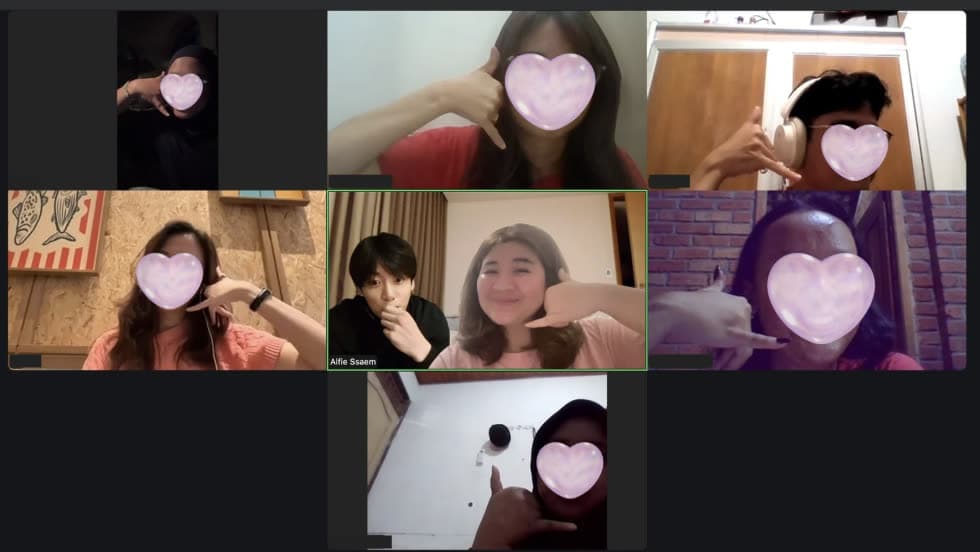 Suasana kelas Zoom Toktok Class — Percakapan 1