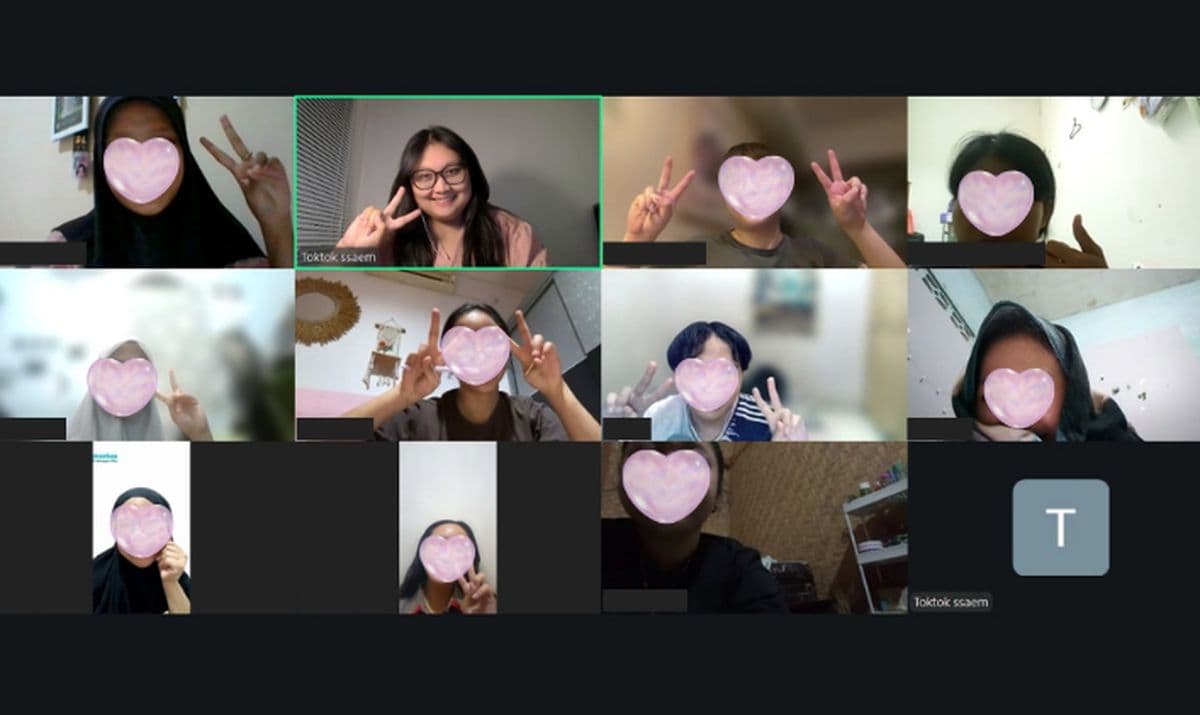 Suasana kelas Zoom Toktok Class — Hangeul